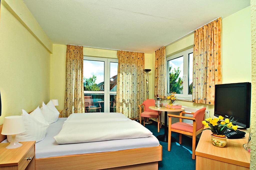 Hotel Zum Gruenen Tor Hoppegarten Rom bilde